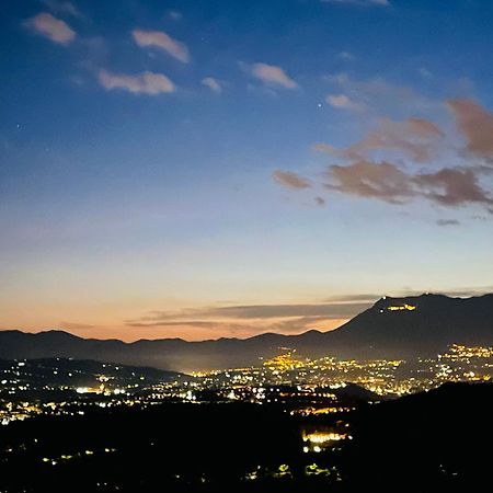 Villa Mandetta B&B Santo Stefano del Sole Exteriör bild